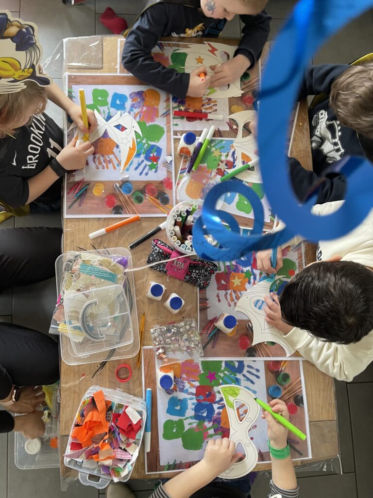 Atelier créatif masques super-héros